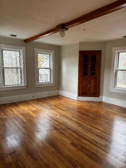 Building Photo - 67 Rockingham Rd