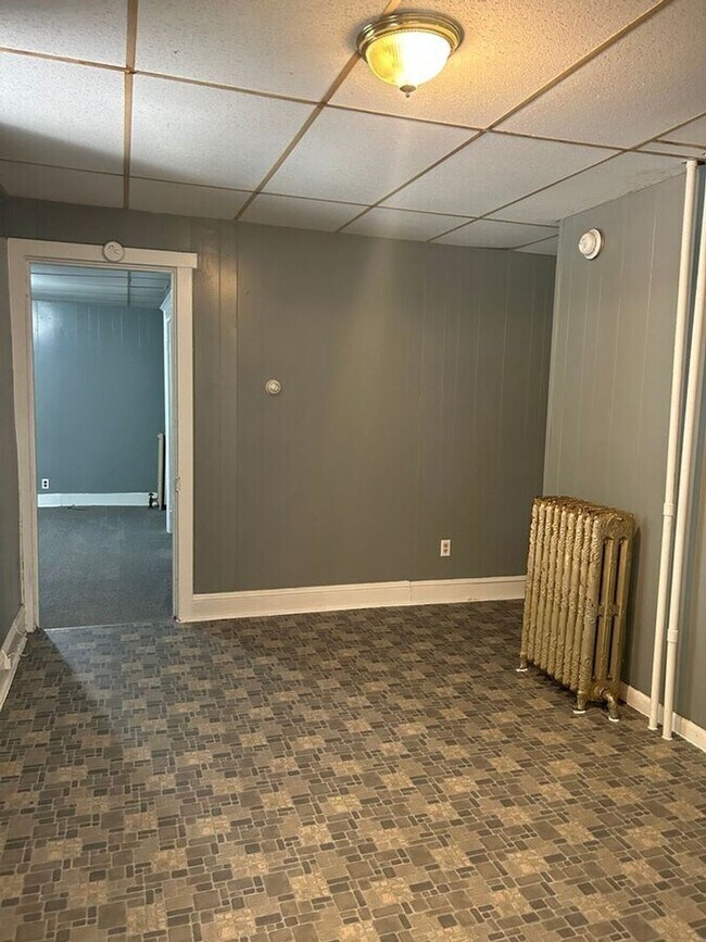 Building Photo - 25 N Washington St