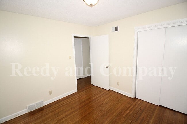 Building Photo - 5072 Cresser St