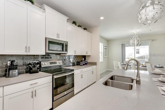 Building Photo - 1561 Flange Dr