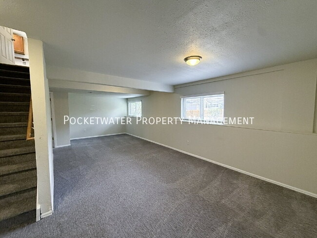 Building Photo - 575 Spruce Cir