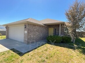 Building Photo - 2824 Jefferson Ave