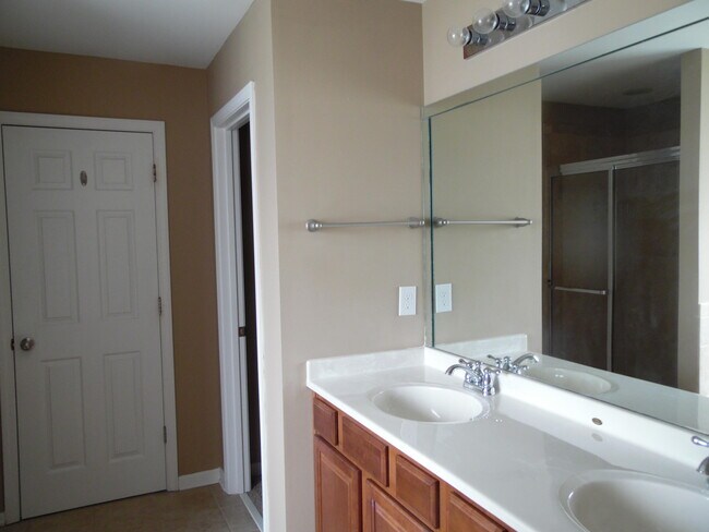 Building Photo - 541 Bulrush Trace
