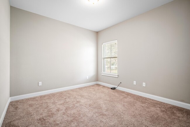 Building Photo - 630 Norman Ln