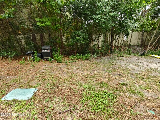 Building Photo - 7764 Playschool Ln