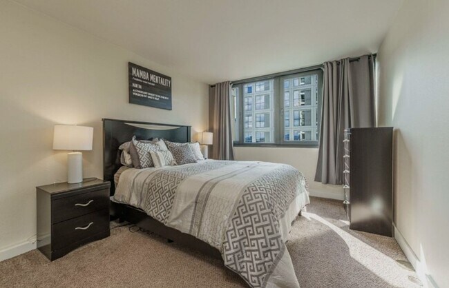 Building Photo - 1-Bedroom Condo on 14th floor of Harrison West - Corner Unit!