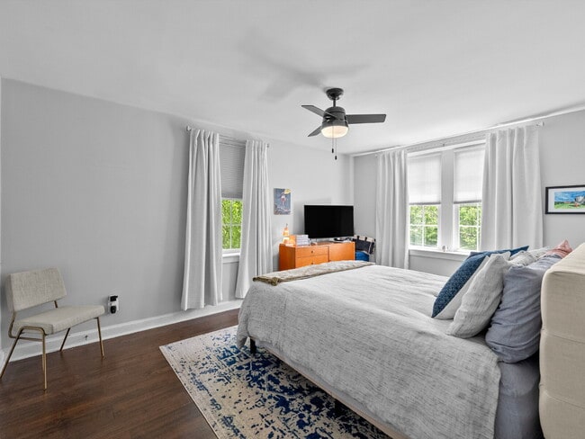 Building Photo - Enjoy Comfortable Arlington Living at Old Glebe Road!