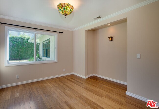 Building Photo - 3363 Colbert Ave