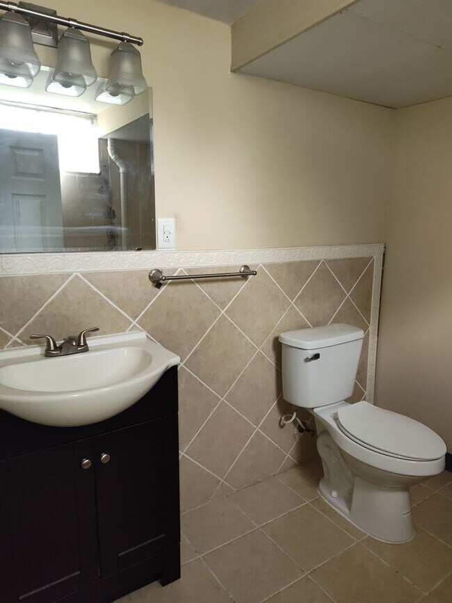 Building Photo - 4609 Melvin Dr