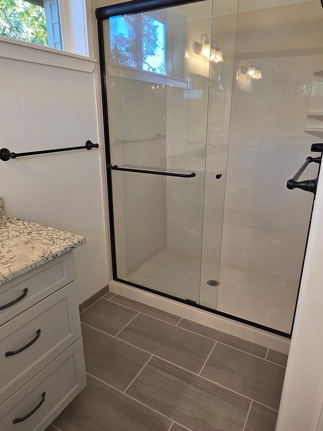 Building Photo - 3 bedroom 2.5 bathroom Custom Built Home