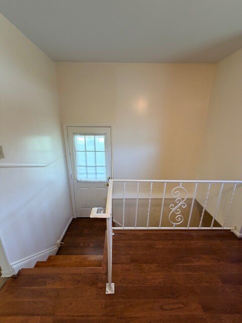 Building Photo - 115 Longview Dr