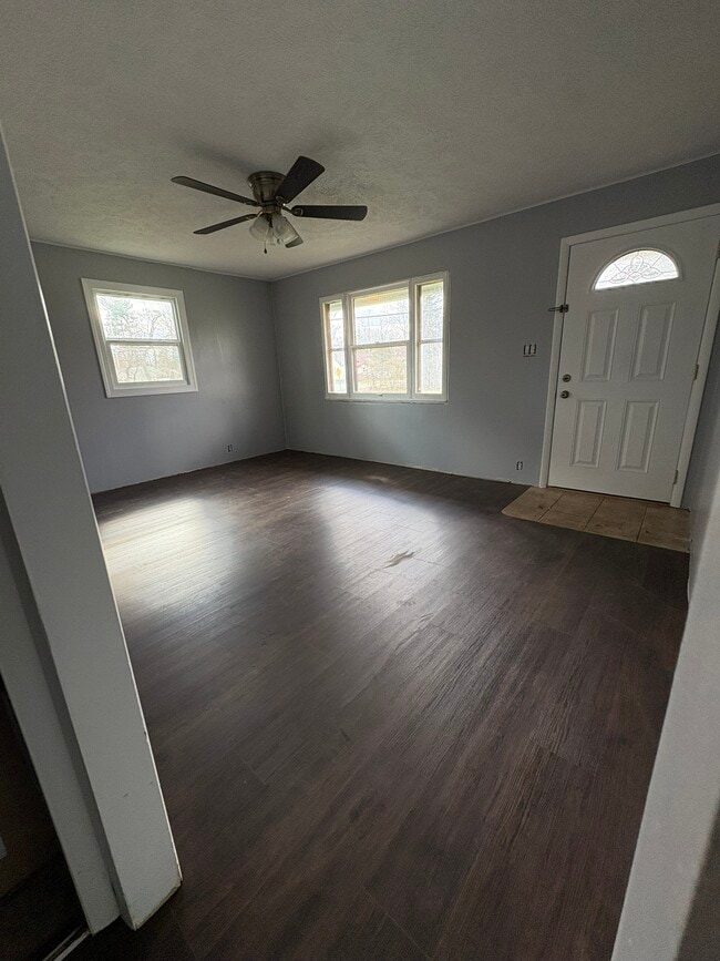 Building Photo - 313 E North St