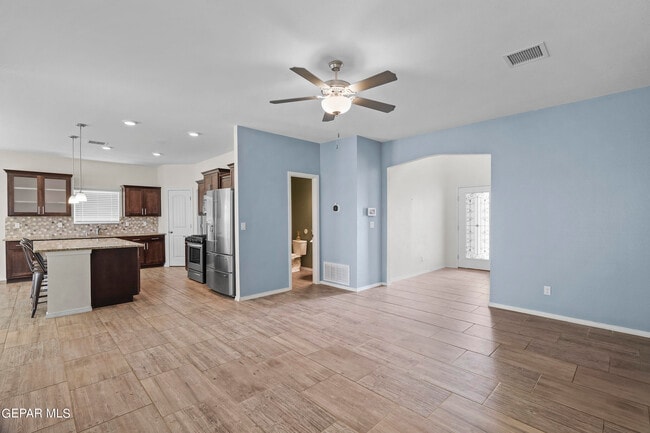 Building Photo - 1088 Nepal Sky St