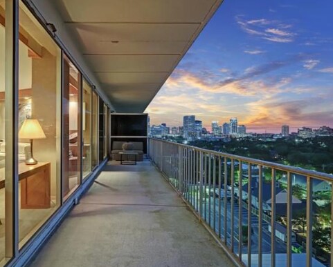 Building Photo - 2200 Willowick-103.17