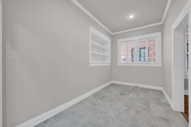 Building Photo - 1230 29th St S