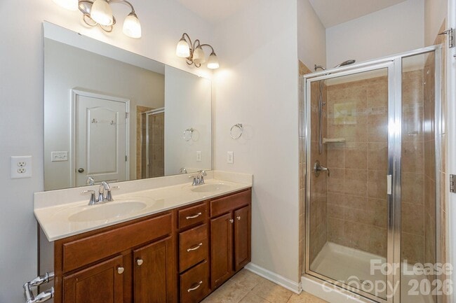 Building Photo - 8273 Viewpoint Lane