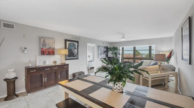 Building Photo - 8625 Midnight Pass Rd