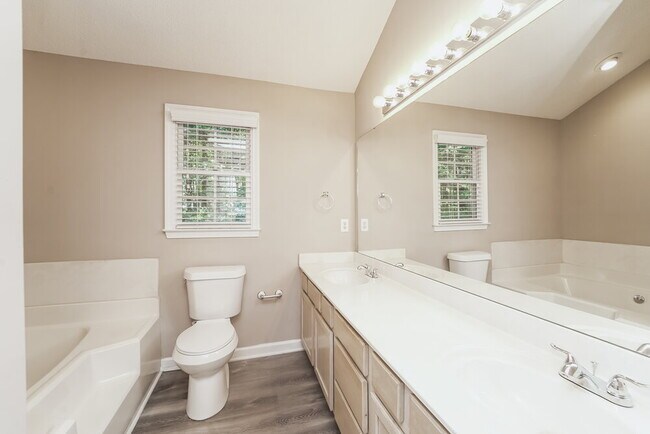 Building Photo - 3226 Burkston Rd