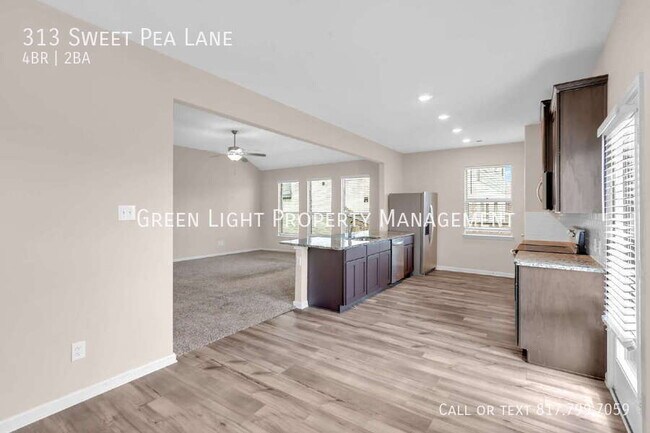 Building Photo - 313 Sweet Pea Ln