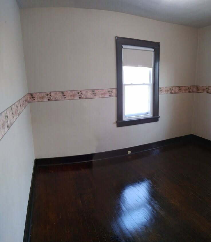 Building Photo - 2110 Mississippi St