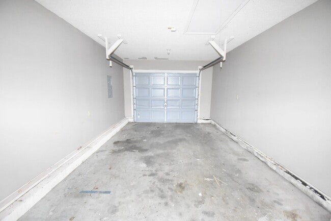 Building Photo - 3 Bedroom 2 Bath Home For Rent!