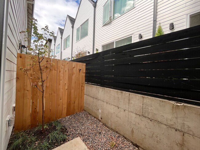 Building Photo - Newly Built Townhome-Style Unit with Laundry, A/C, Private Patio!