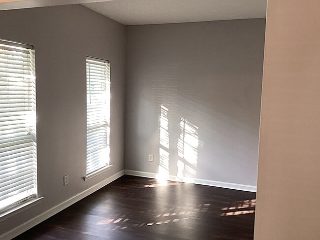 Building Photo - 5440 Rock Creek Ct