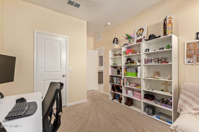 Building Photo - 25443 W Graham Trl