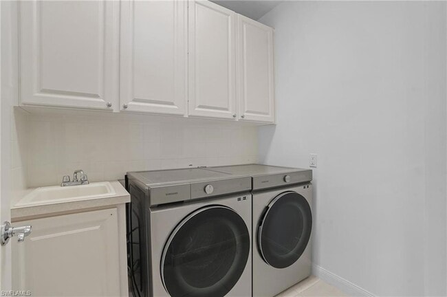 Building Photo - 14662 Escalante Way
