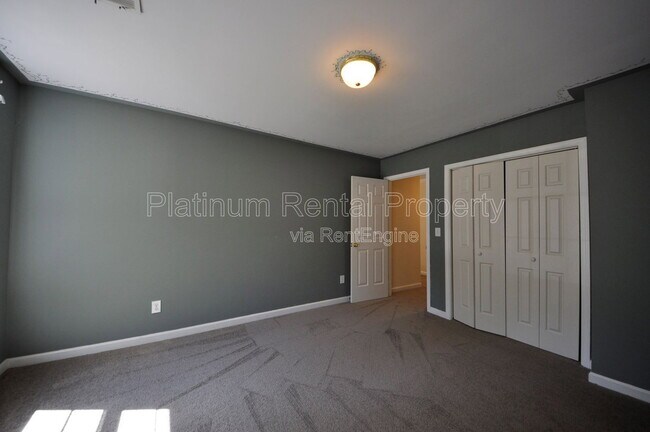 Building Photo - 7115 Red Fox Ln