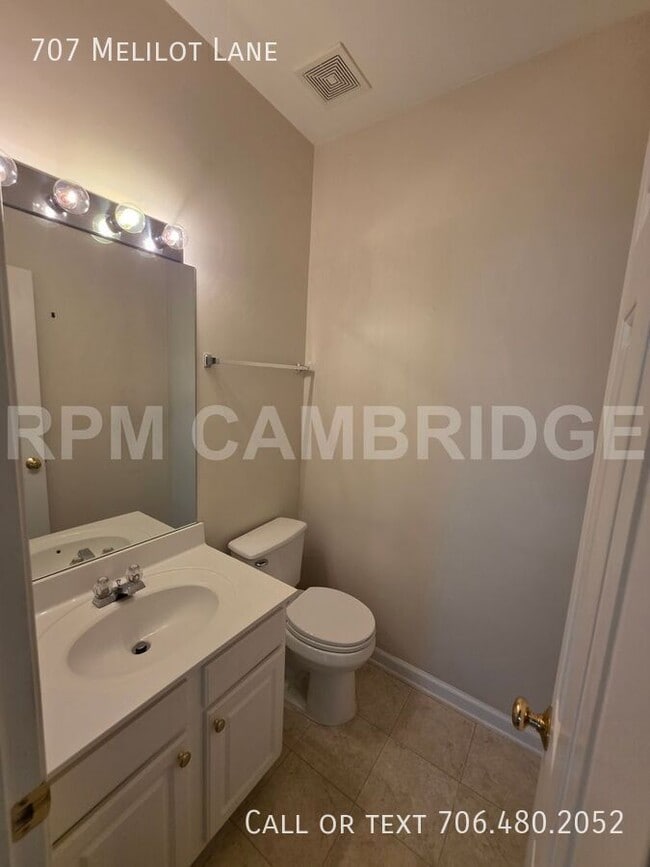 Building Photo - 707 Melilot Ln
