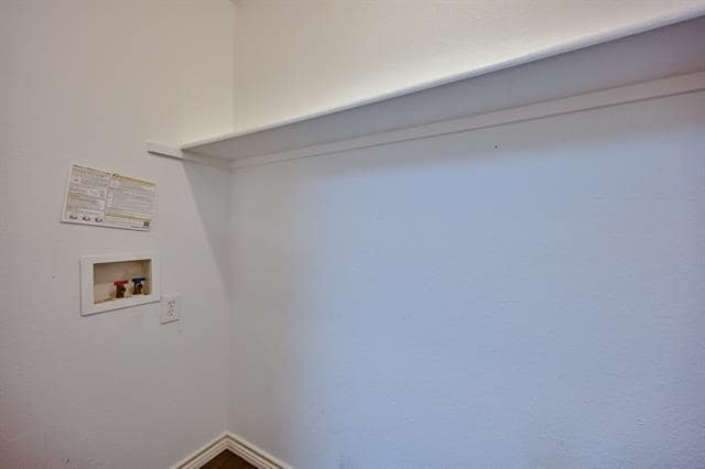 Building Photo - 607 Kings Way Dr