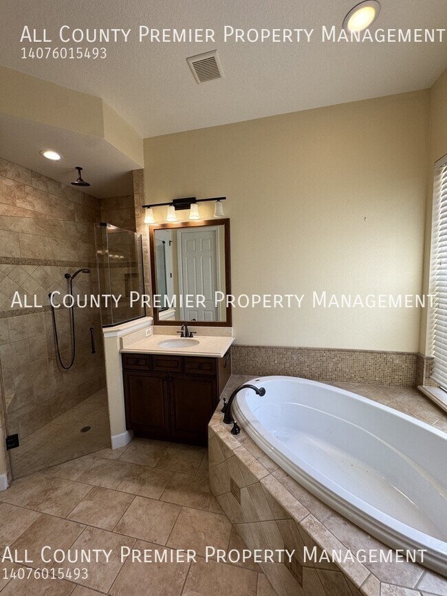 Building Photo - 203 Spalding Way