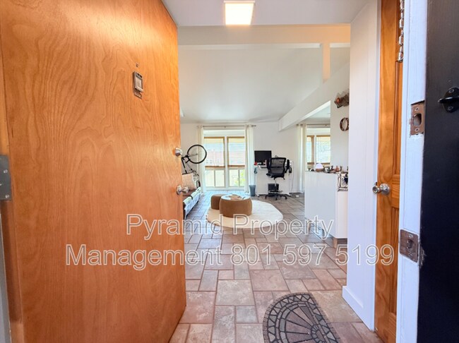 Building Photo - 251 S 700 E
