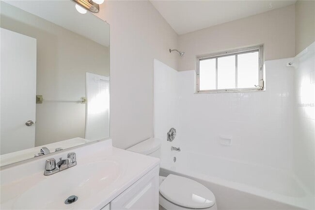 Building Photo - 1829 Columbine Dr