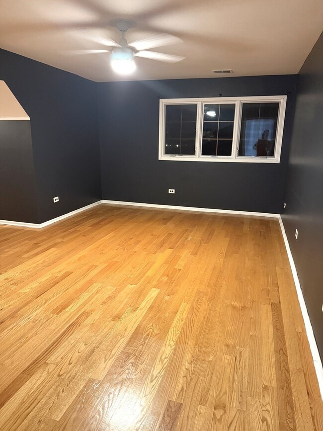 Building Photo - 17312 Valley View Dr