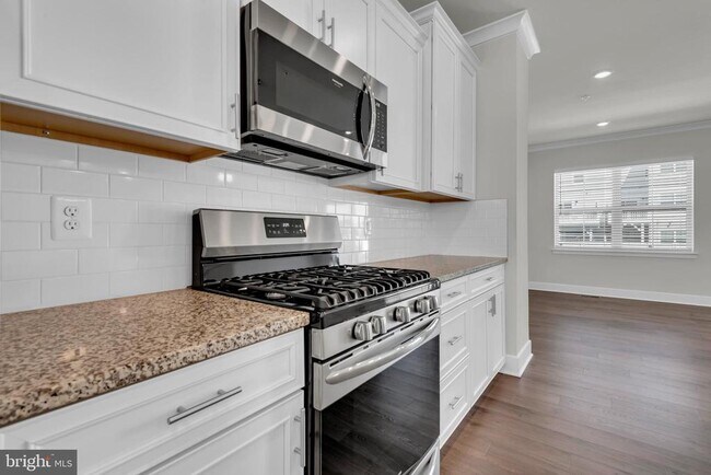 Building Photo - 5754 Frederick Douglas Pl