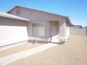 Building Photo - 8925 E Citrus Tree Dr