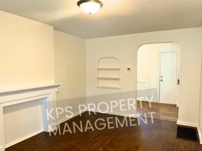 Building Photo - 708 S Ida St