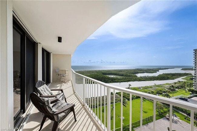 Building Photo - 320 Seaview Ct