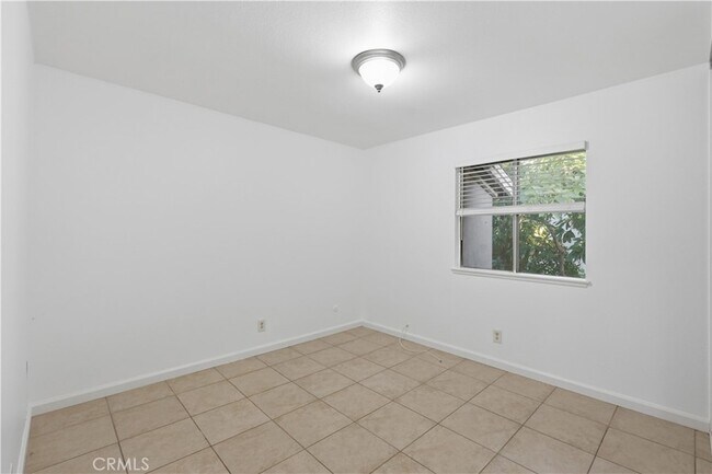Building Photo - 1250 S Brookhurst St