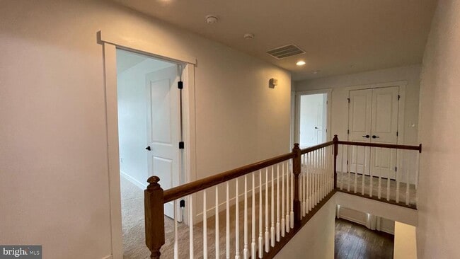 Building Photo - 2309 Harmsworth Dr