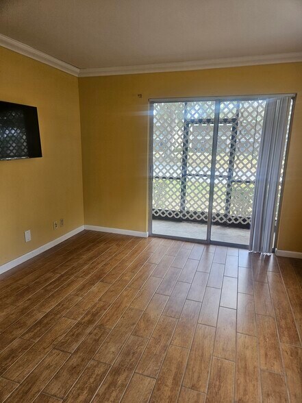 Building Photo - 4125 NW 88th Ave