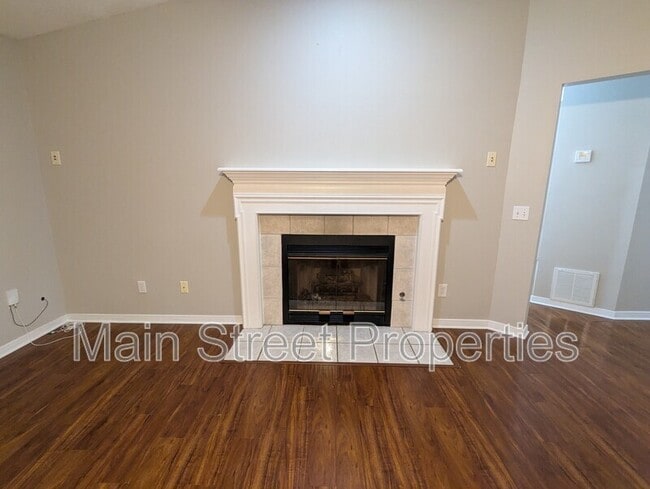 Building Photo - 1909 Southwind Cir