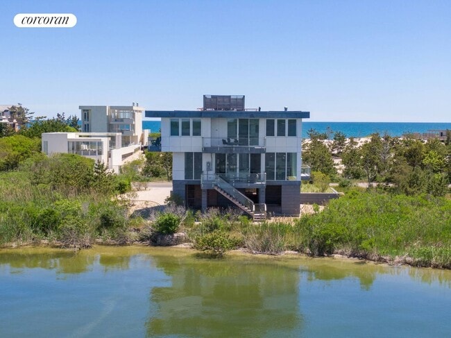 Building Photo - 1122 Flying Point Rd
