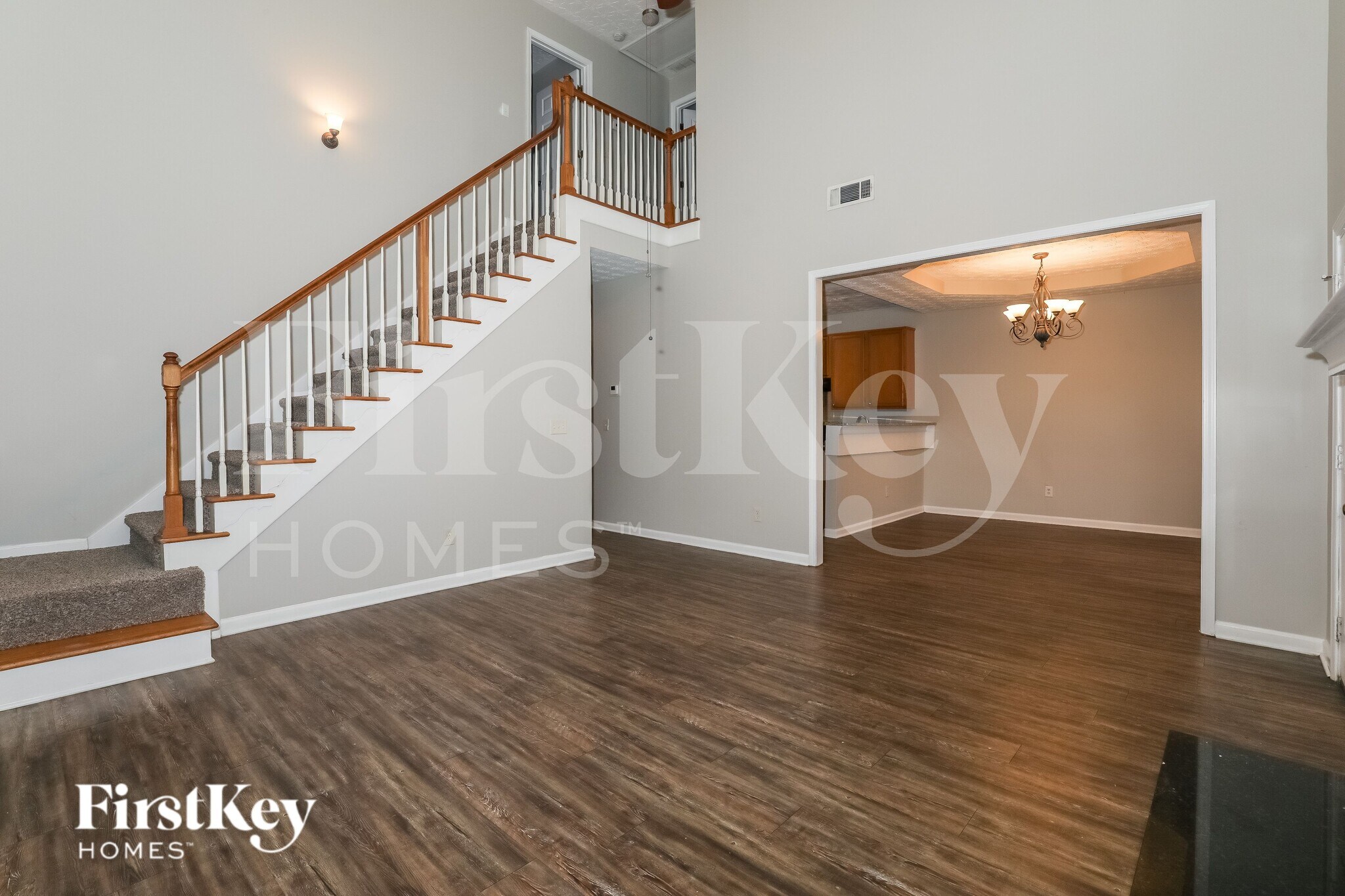 Building Photo - 637 Old Ivy Chase