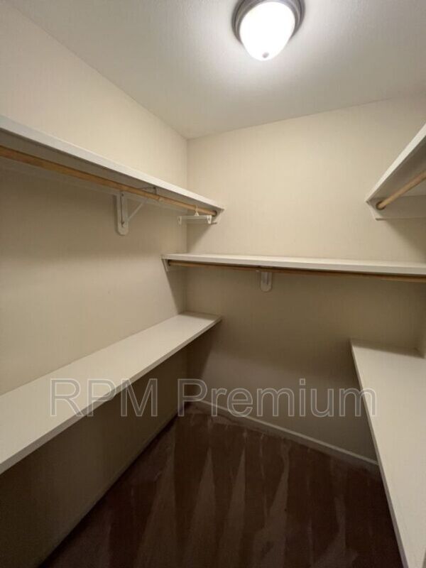 Building Photo - 8614 Forestwood Ave