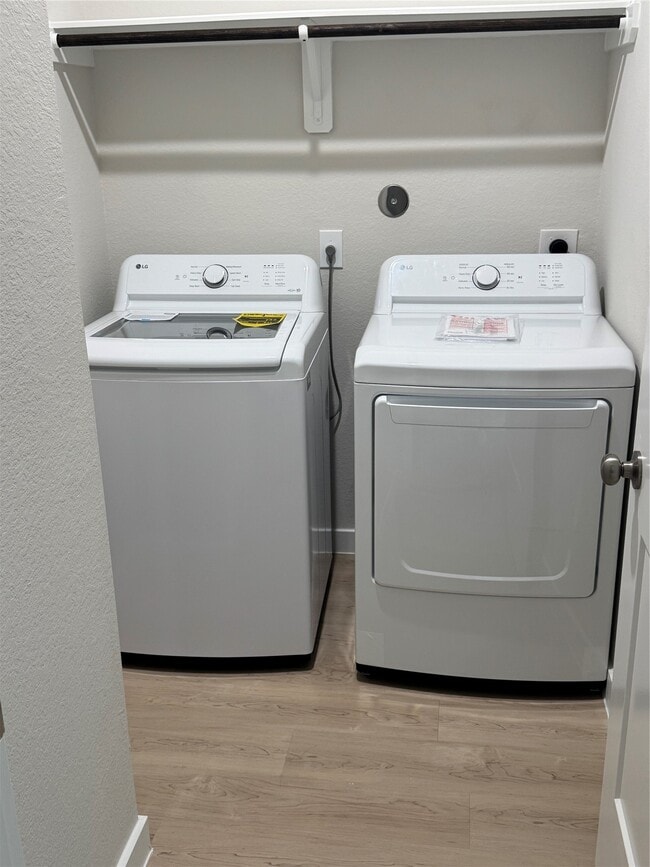 Building Photo - 2978 Pk Hl Ln