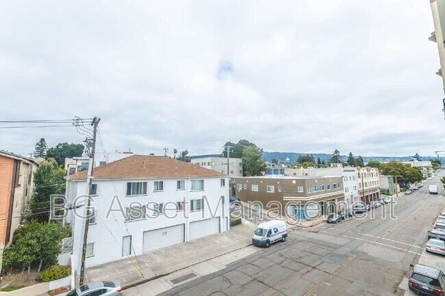 Building Photo - 1459 MacArthur Blvd