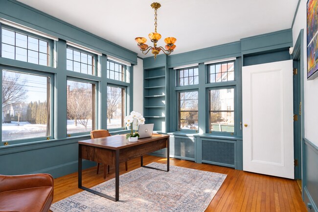 Building Photo - 671 Prospect St